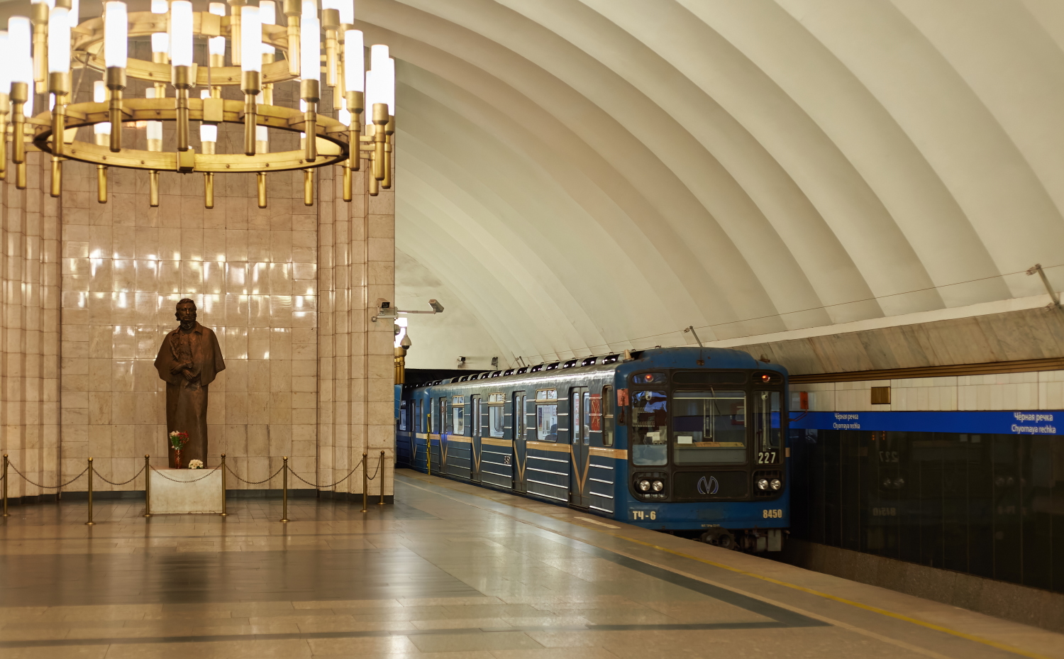 Санкт-Петербург, 81-717 (ЛВЗ) № 8450; Санкт-Петербург — Метрополитен — Линия 2