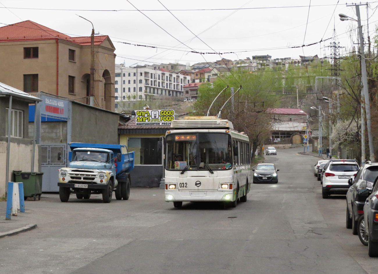 Ереван, ЛиАЗ-5280 (ВЗТМ) № 032