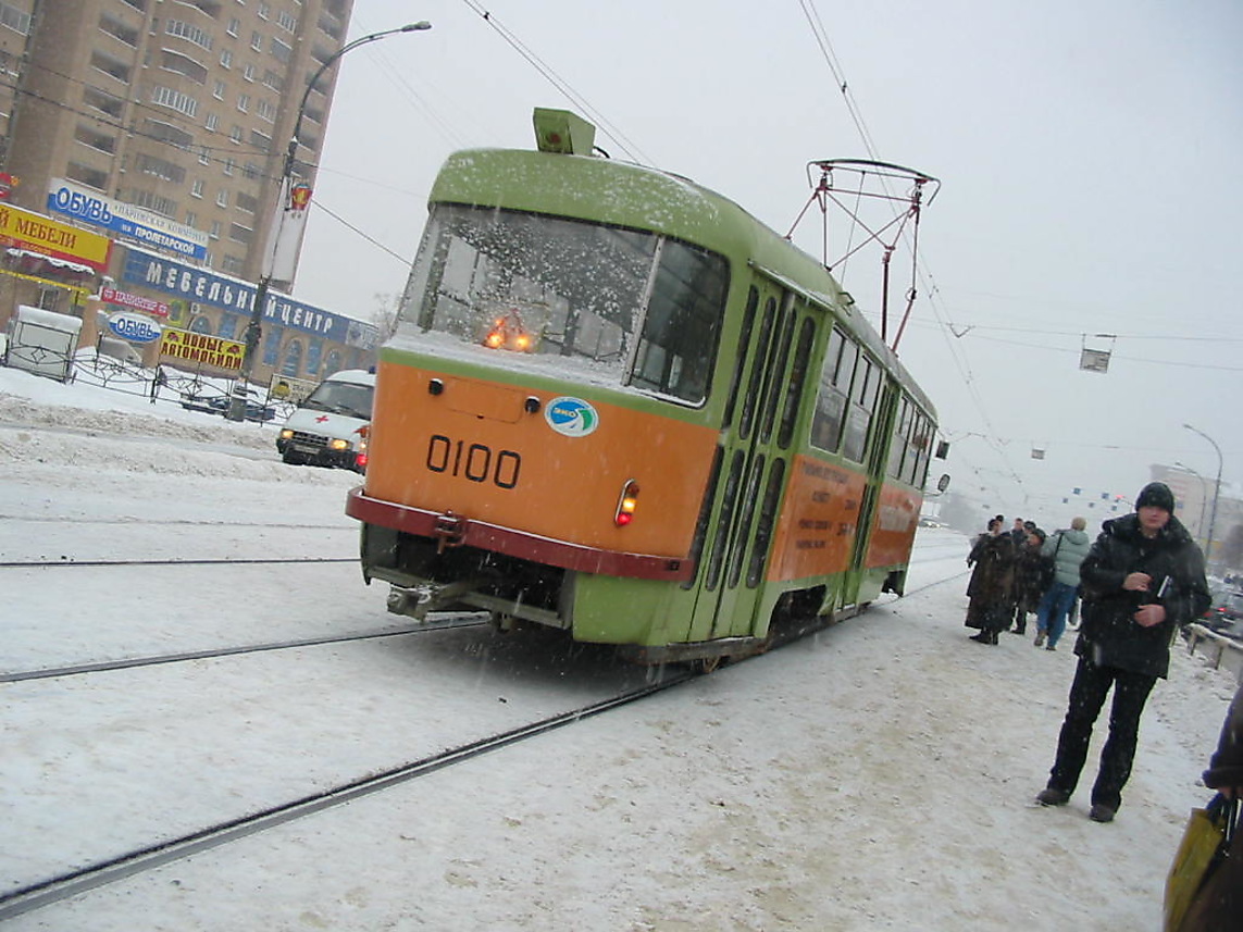 Moskva, Tatra T3SU Br. 0100
