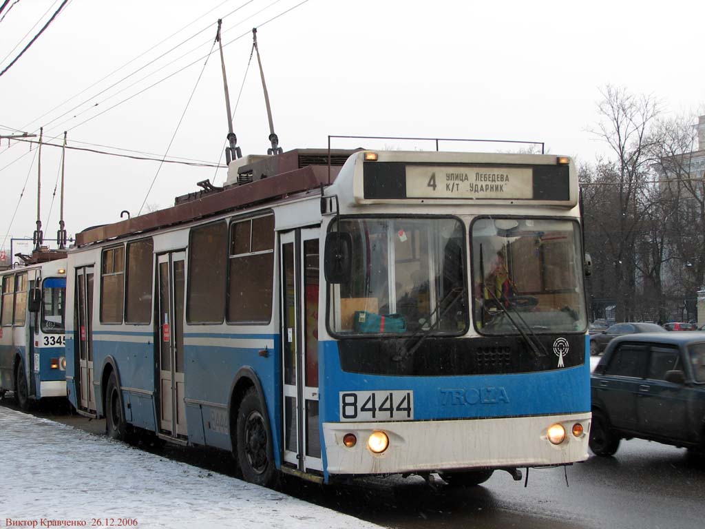 Москва, ЗиУ-682Г-016.02 (с широкой 1-й дверью) № 8444
