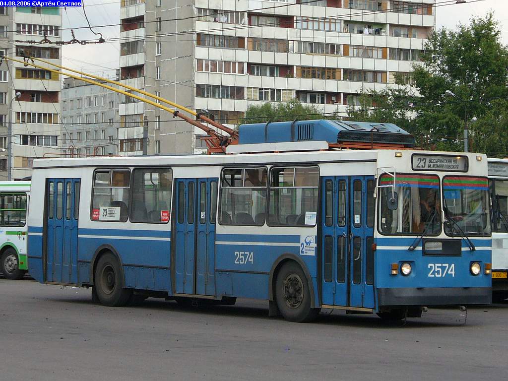 Москва, ЗиУ-682ГМ1 (с широкой передней дверью) № 2574