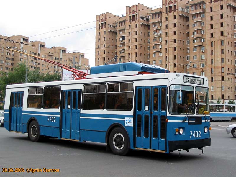 Москва, ЗиУ-682ГМ1 (с широкой передней дверью) № 7402