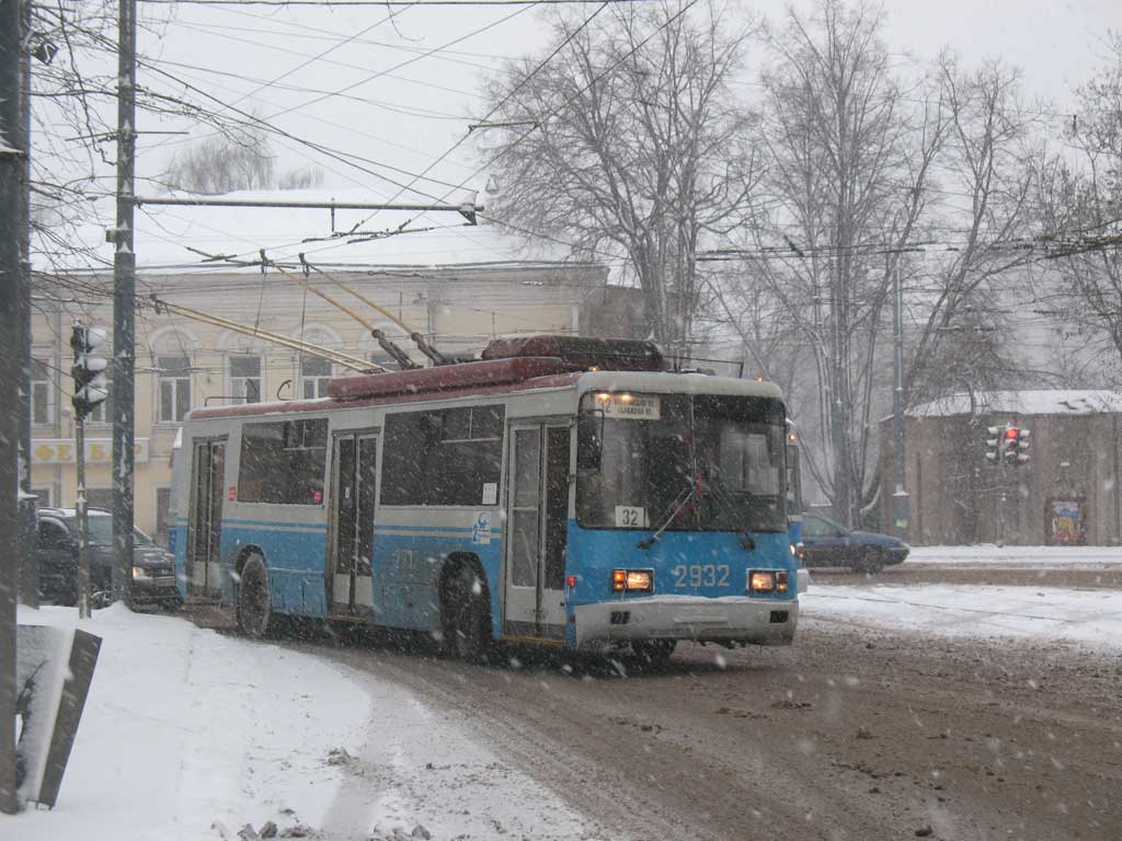 Москва, БТЗ-52761Р № 2932