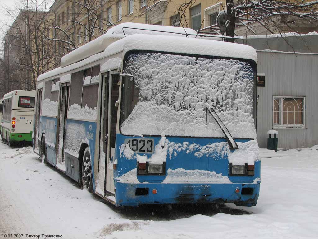 Москва, БТЗ-52761Р № 4923