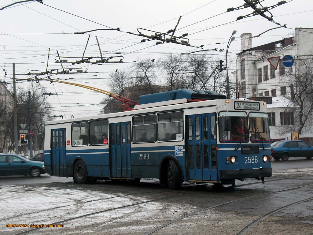 Москва, ЗиУ-682ГМ1 (с широкой передней дверью) № 2588