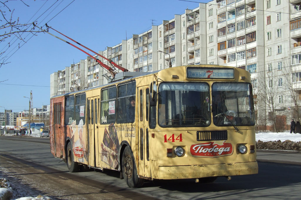Тверь, ЗиУ-682Г10 № 144