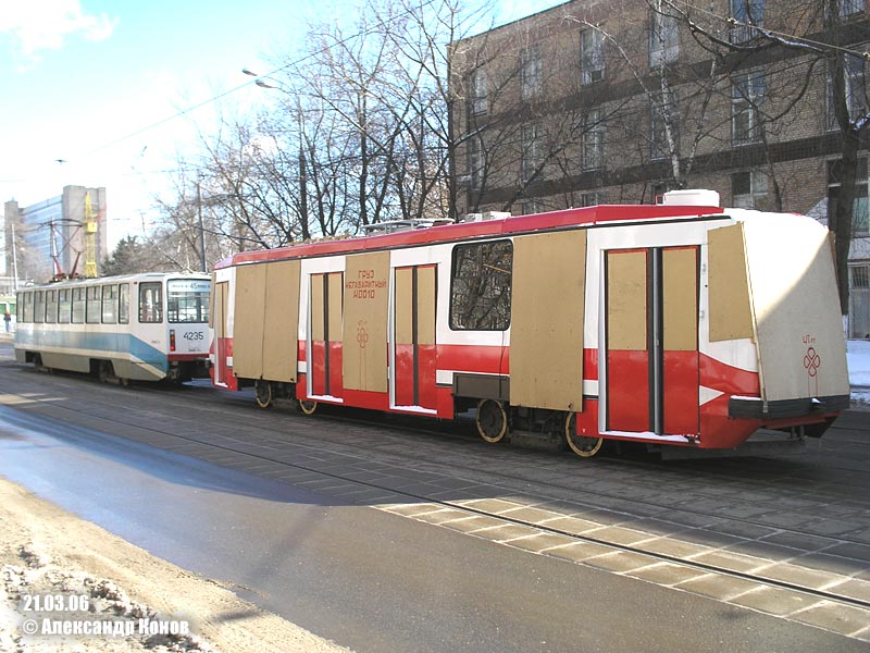 Москва — Перевозка нового ЛМ-99АЭ с Угрешской базы на ТРЗ 21 марта 2006; Москва — Трамваи без номеров