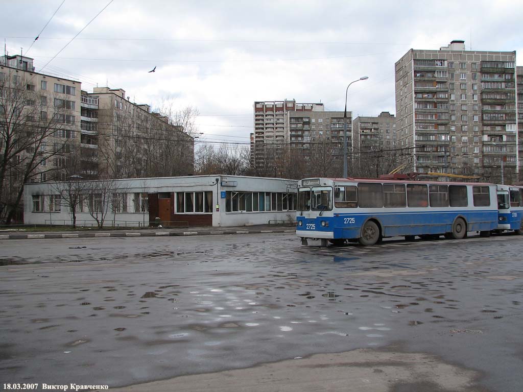 Москва, ЗиУ-682Г-016  [Г0М] № 2725; Москва — Конечные станции и кольца