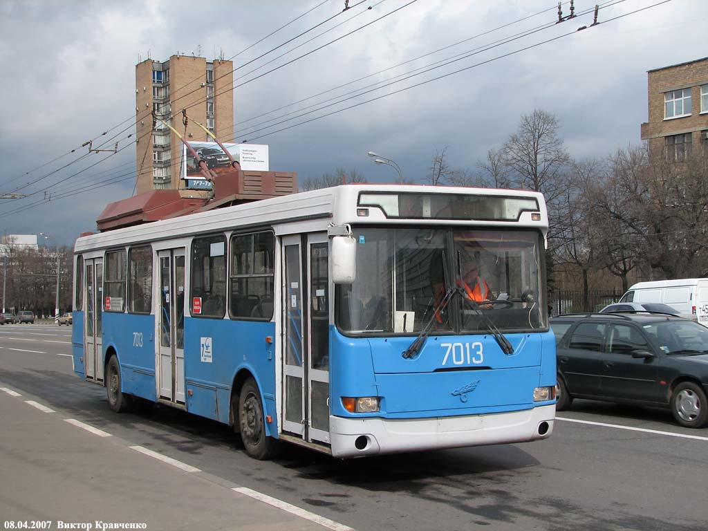 Москва, МТрЗ-5279-0000010 № 7013