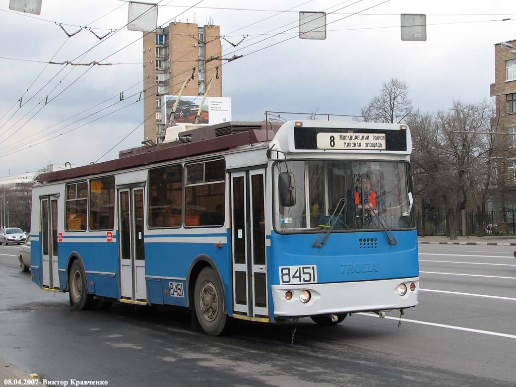 Москва, ЗиУ-682Г-016.02 (с широкой 1-й дверью) № 8451