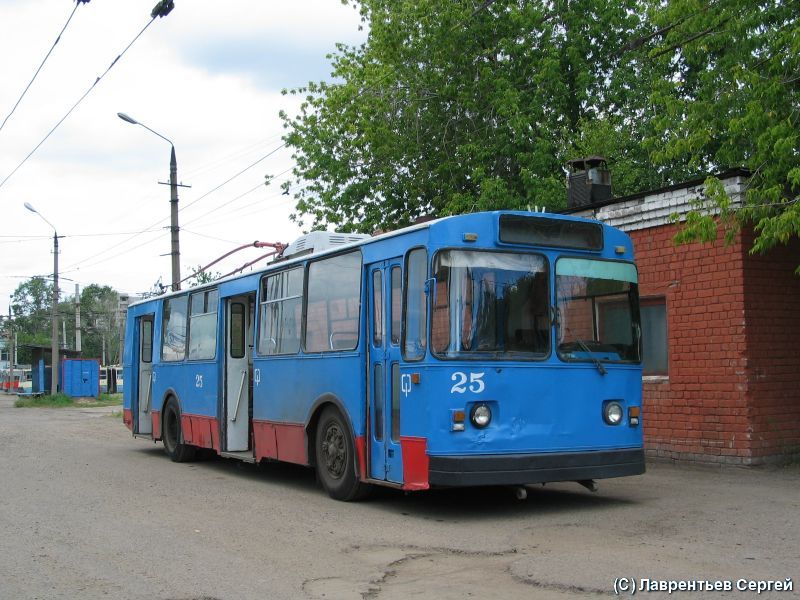 Тверь, ЗиУ-682В № 25