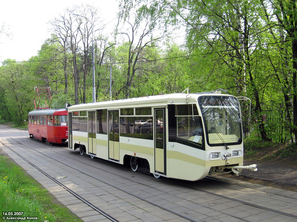 Москва, 71-619А № 2122