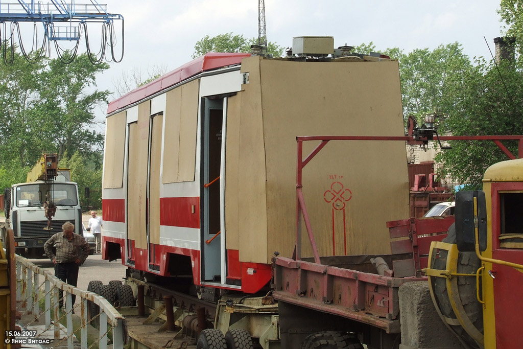 Тверь — 06.2007 — Прибытие вагонов ЛМ-99АЭНМ