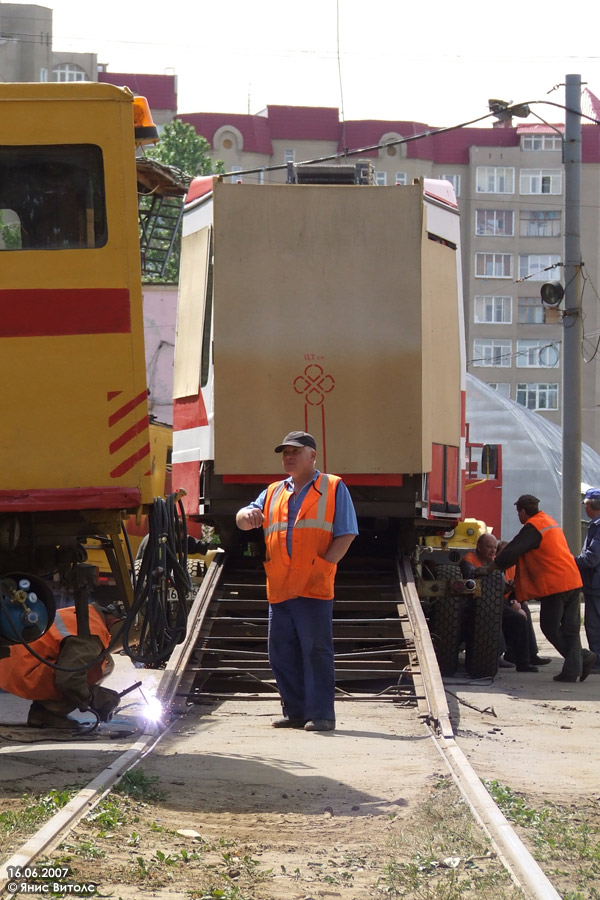 Тверь, 71-134А (ЛМ-99АЭН) № 171; Тверь — 06.2007 — Прибытие вагонов ЛМ-99АЭНМ