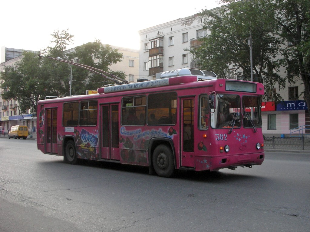 Екатеринбург, БТЗ-5276-04 № 382 Екатеринбург, БТЗ-5276-04 № 382