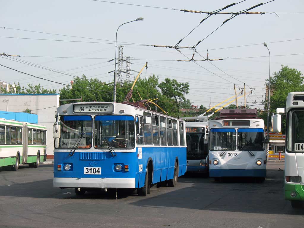Москва, ЗиУ-682Г-016  [Г0М] № 3104; Москва, МТрЗ-6223-0000010 № 3018