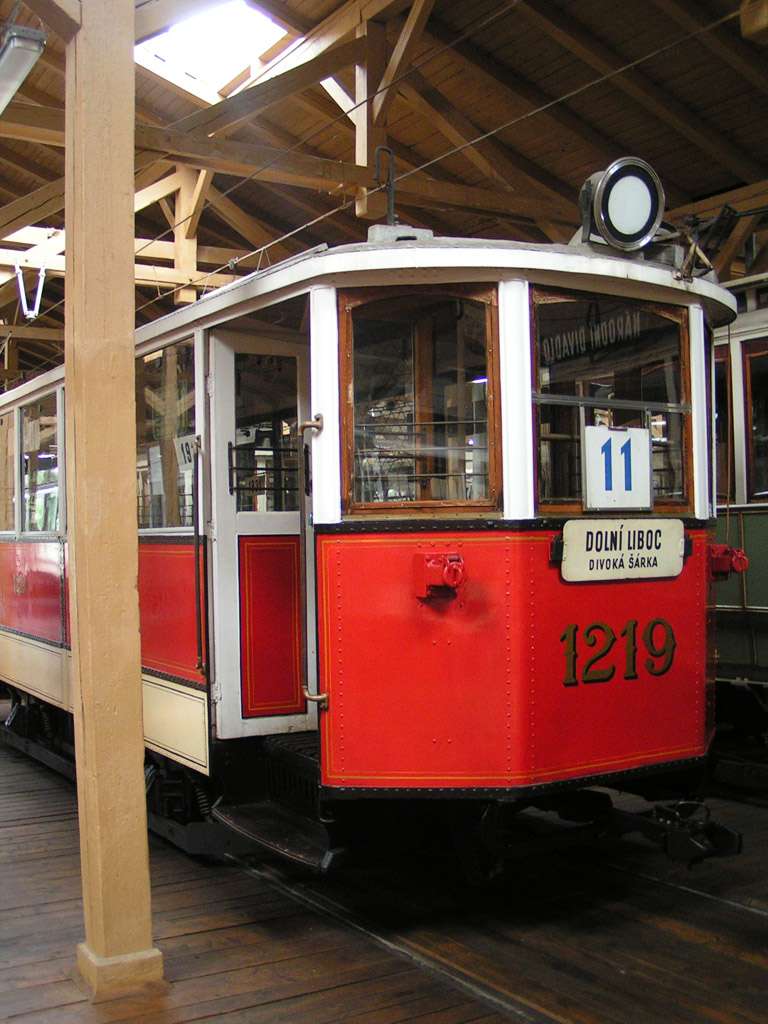 Praha, Ringhoffer 805-1219 series č. 1219 Praha, Ringhoffer 805-1219 series č. 1219