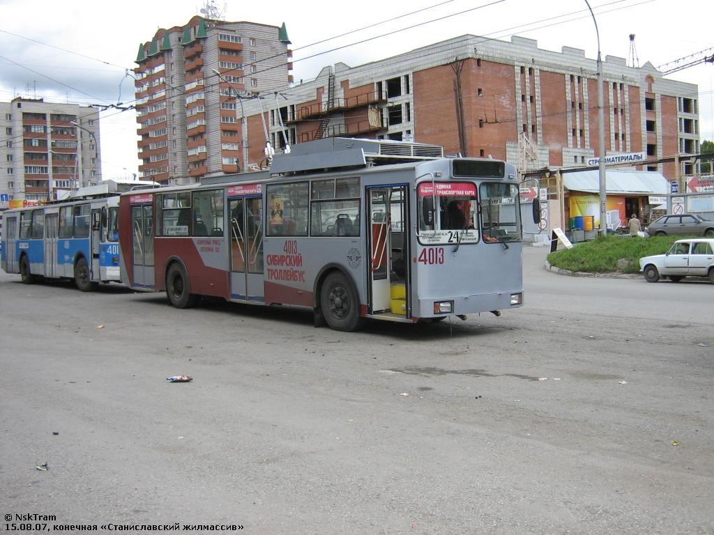 Новосибирск, СТ-682Г № 4016; Новосибирск, СТ-682Г № 4013 Новосибирск, СТ-682Г № 4016; Новосибирск, СТ-682Г № 4013