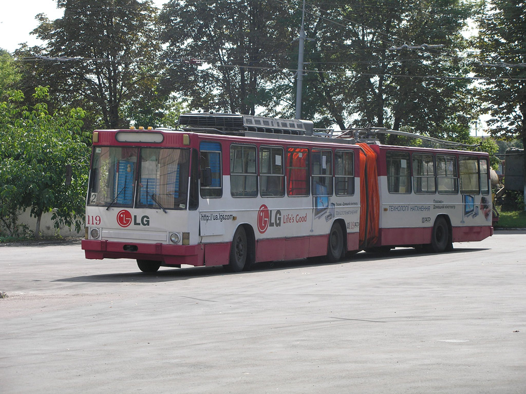 Ровно, ЮМЗ Т1 № 119