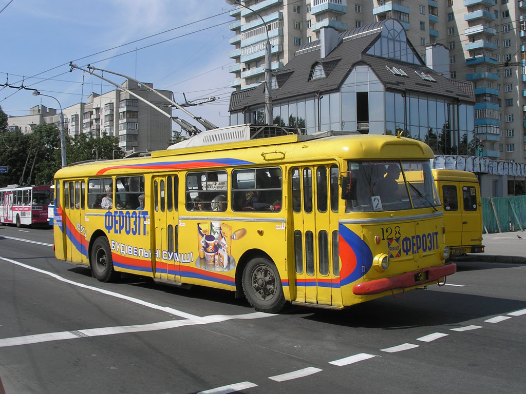 Ровно, Škoda 9TrHT28 № 128