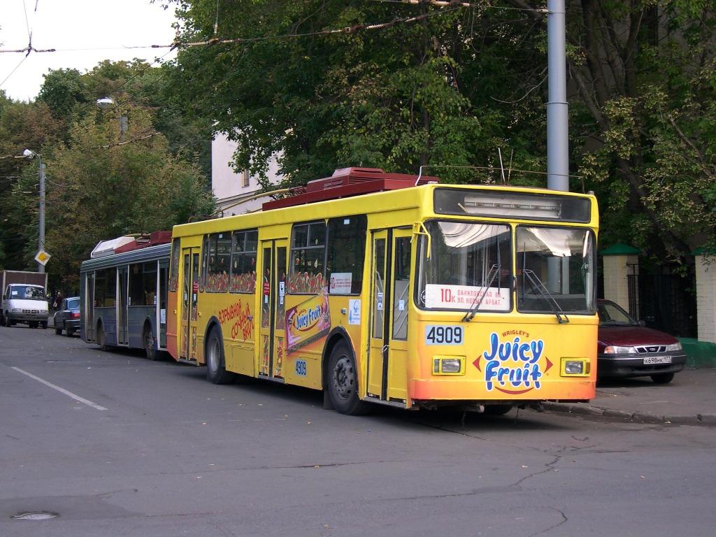 Москва, ВМЗ-5298.00 (ВМЗ-375) № 4909