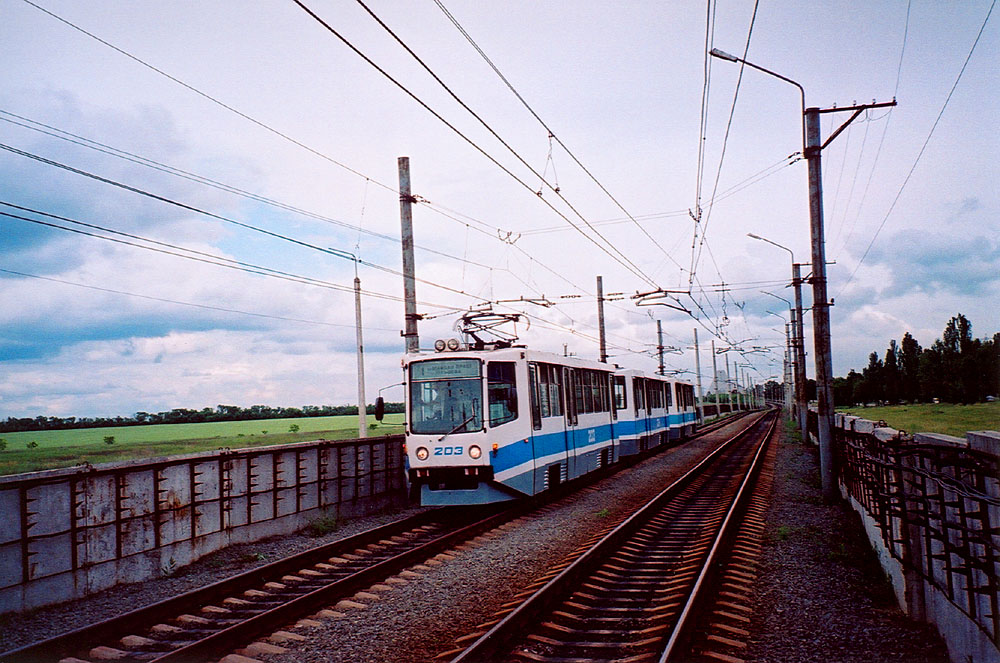 Krîvîi Rih, 71-611 Nr. 203; Krîvîi Rih — Fantrip via LRT with 3-car 71-611 EMU train 203+204+205 on 12 June 2006