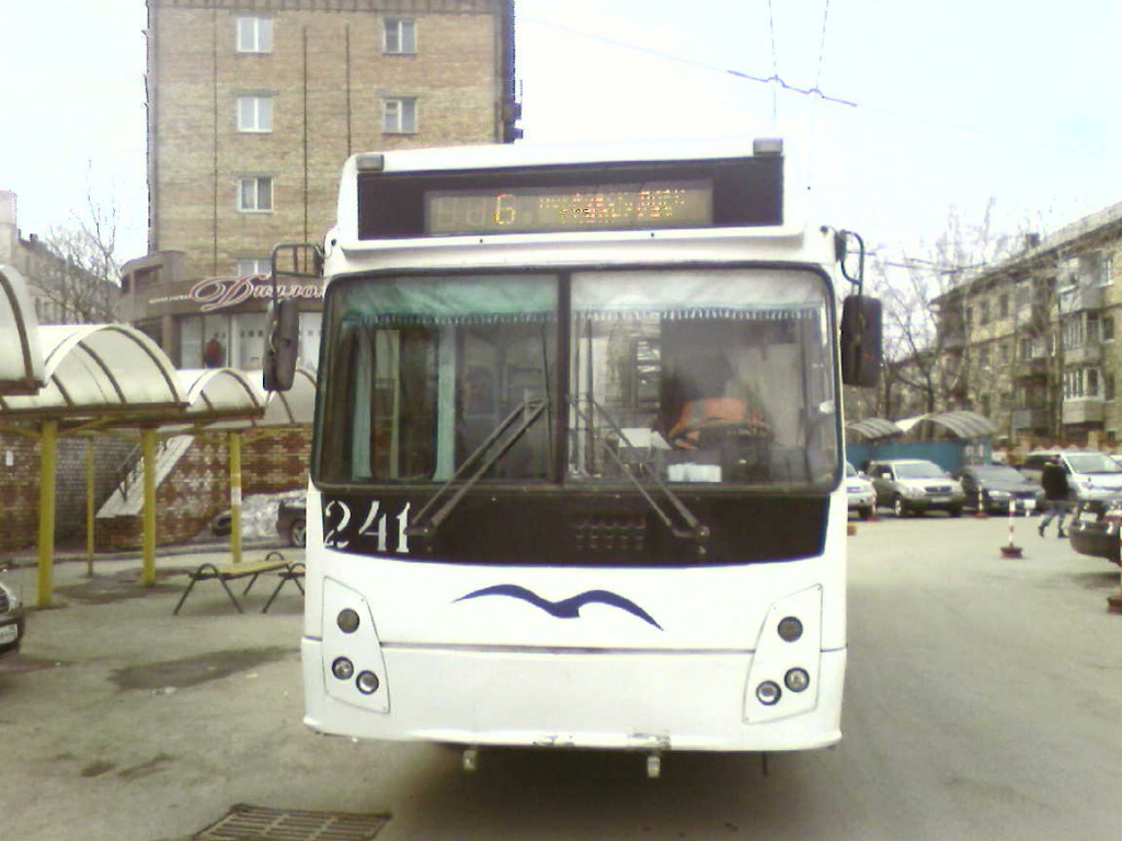 Владивосток, ЗиУ-682Г-016.02 № 241