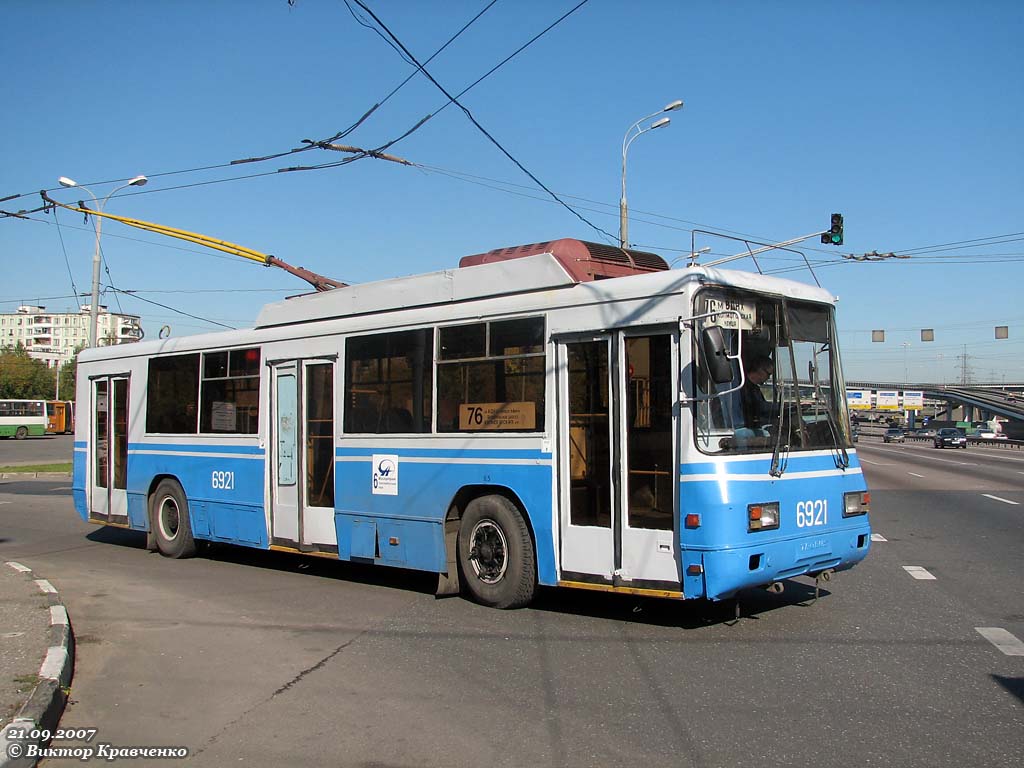 Москва, БТЗ-52761Р № 6921