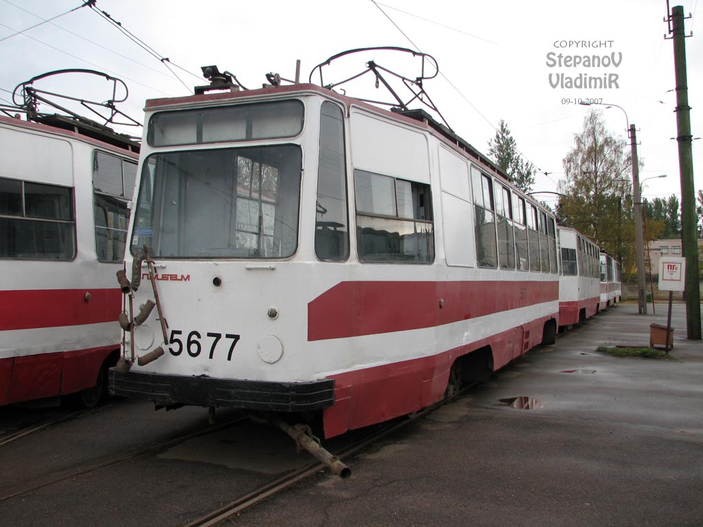 Санкт-Петербург, ЛМ-68М № 5677