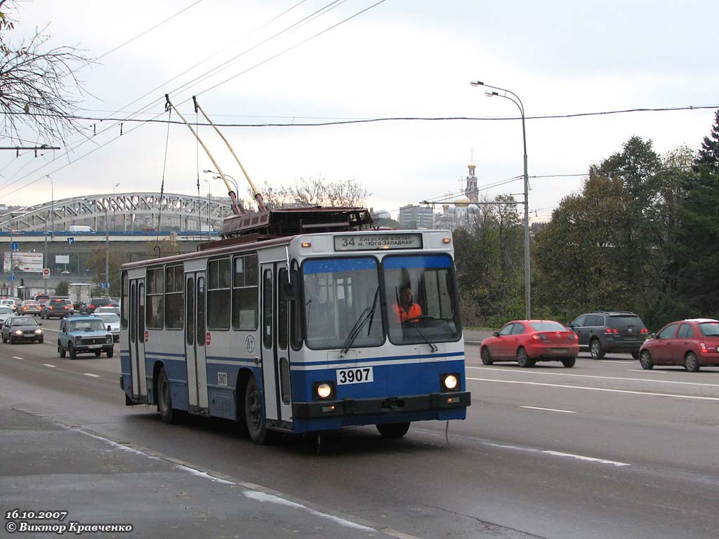 Москва, ЮМЗ Т2 № 3907