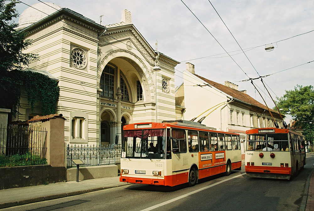 Вильнюс, Škoda 14Tr13/6 № 1633; Вильнюс, Škoda 14Tr02/6 № 1456