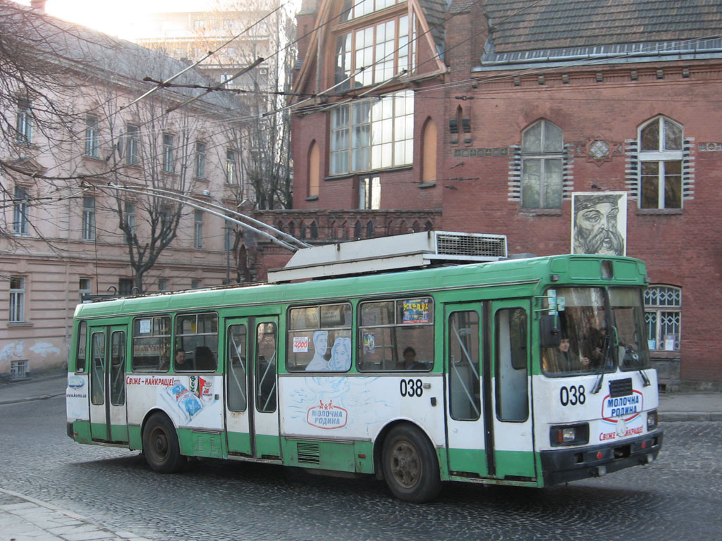 Львов, ЛАЗ-52522 № 038