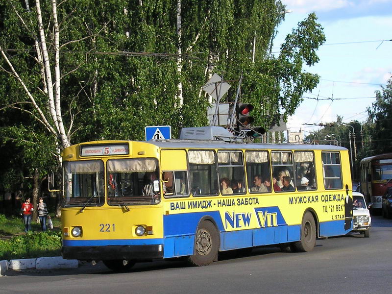 Йошкар-Ола, ЗиУ-682В № 221