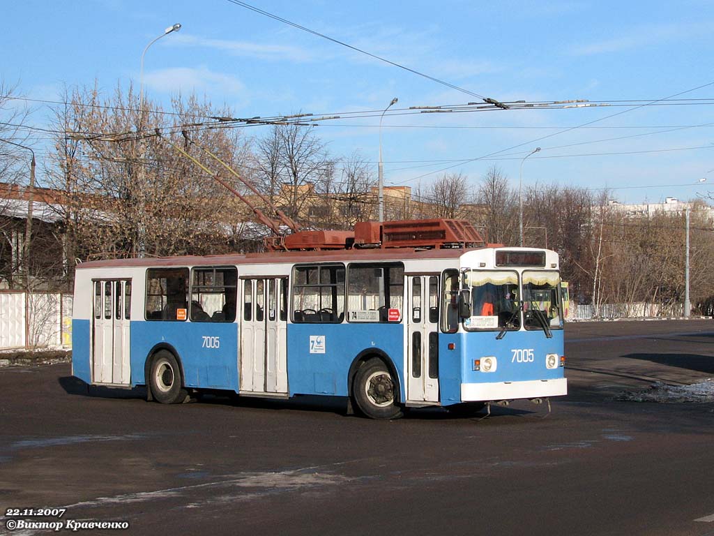 Москва, Нижтролл (ЗиУ-682Г) № 7005