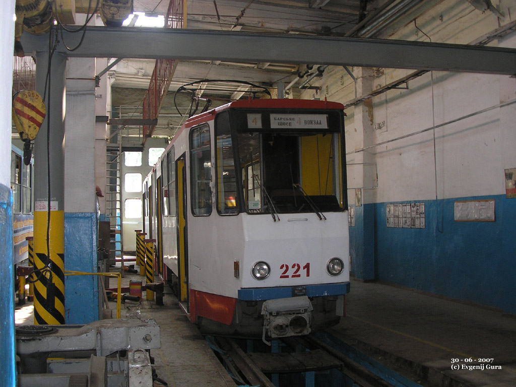 Винница, Tatra KT4SU № 221