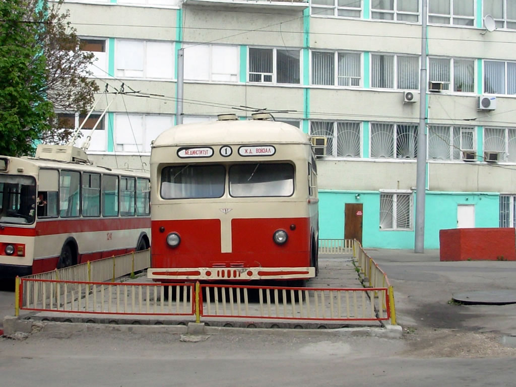 Кишинёв, МТБ-82Д № 01; Кишинёв — Троллейбусный парк № 1