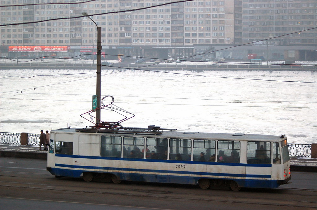 Санкт-Петербург, ЛМ-68М № 7597