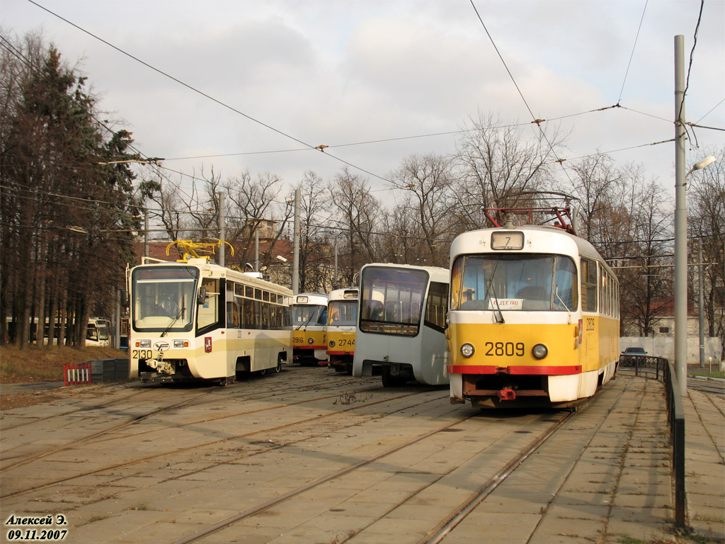 Moskva, 71-619A č. 2130; Moskva, Tatra T3SU č. 2809 Moskva, 71-619A č. 2130; Moskva, Tatra T3SU č. 2809