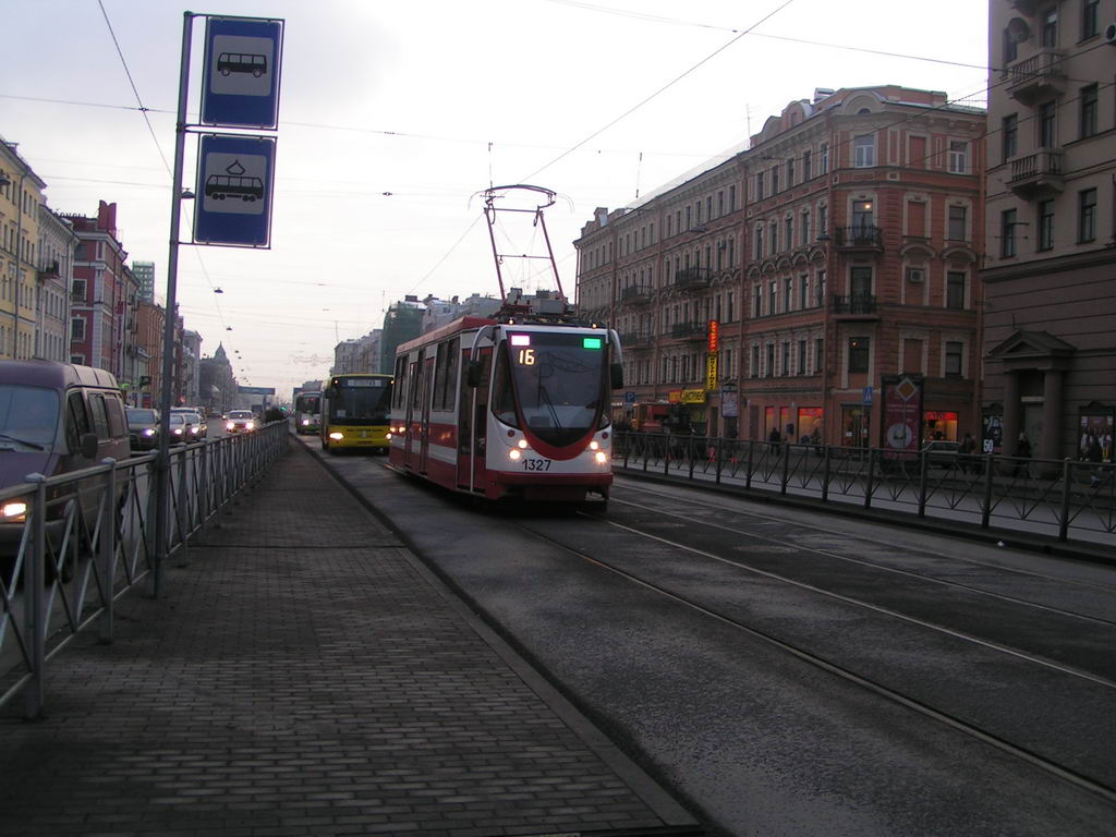 Санкт-Петербург, 71-134А (ЛМ-99АВН) № 1327 Санкт-Петербург, 71-134А (ЛМ-99АВН) № 1327