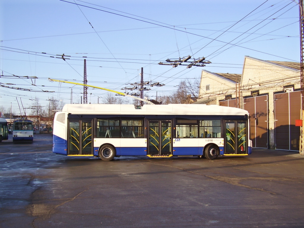 Рига, Škoda 24Tr Irisbus Citelis № 1-8198