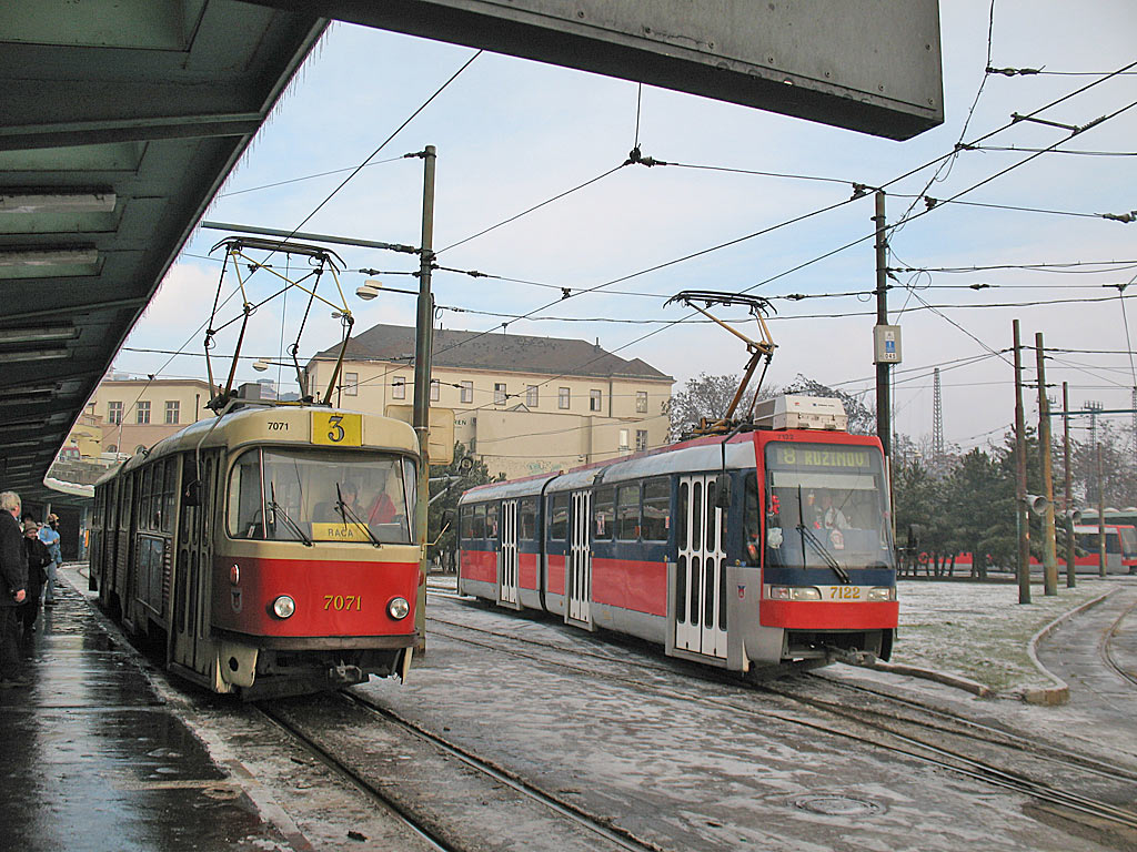 Братислава, Tatra K2 № 7071; Братислава, Tatra K2S № 7122