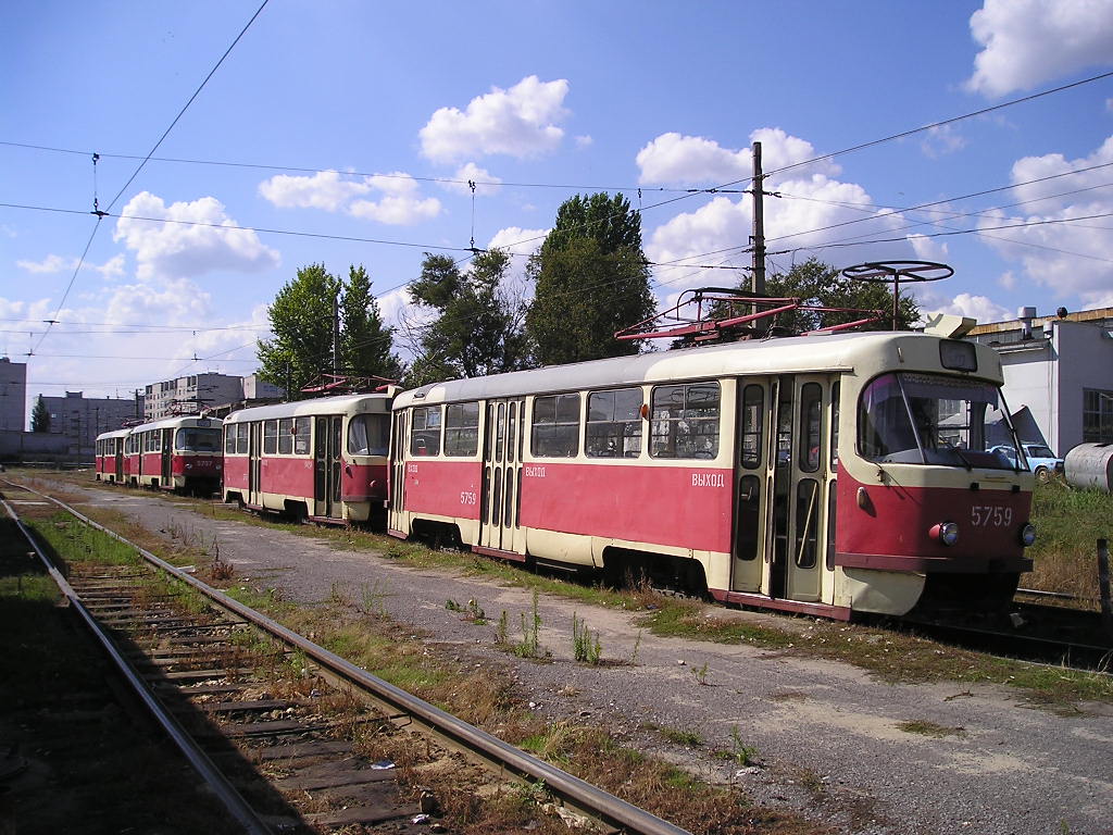 Volgograd, Tatra T3SU Br. 5759; Volgograd, Tatra T3SU Br. 5760; Volgograd, Tatra T3SU Br. 5757; Volgograd, Tatra T3SU Br. 5758; Volgograd — Depots: [5] Tram depot # 5