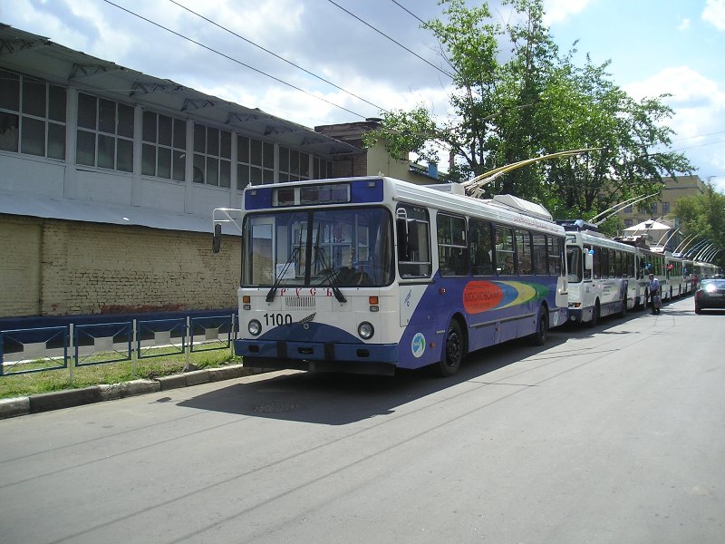 Москва, МТрЗ-5279-0000010 № 1100; Москва — Парад к юбилею МТрЗ 2 июля 2004