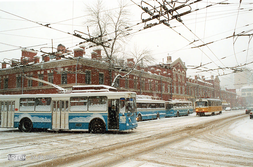 Москва, ЗиУ-682ГМ1 № 4437