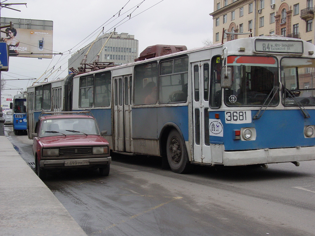 Москва, ЗиУ-6205 [620500] № 3681