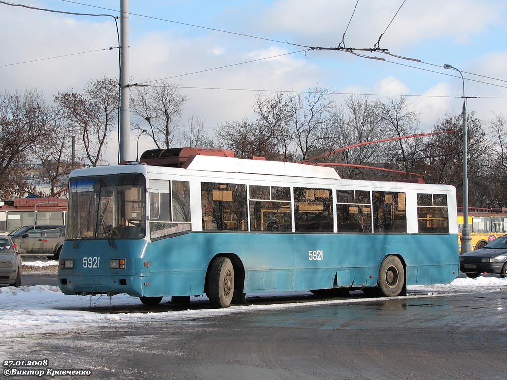 Москва, БТЗ-52761Р № 5921