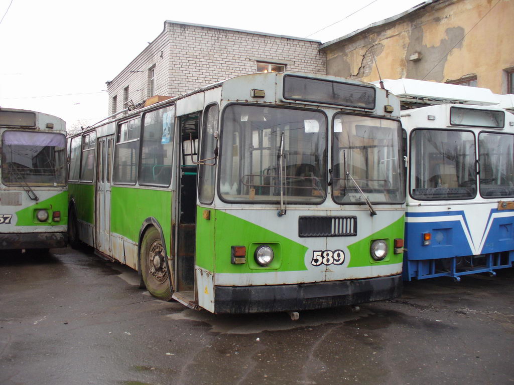 Киров, ЗиУ-682В № 589