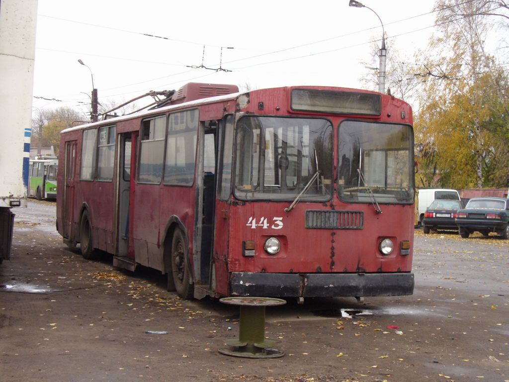 Киров, ЗиУ-682УВ № 443