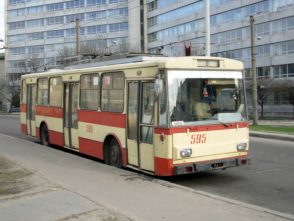 Львов, Škoda 14Tr05 № 595