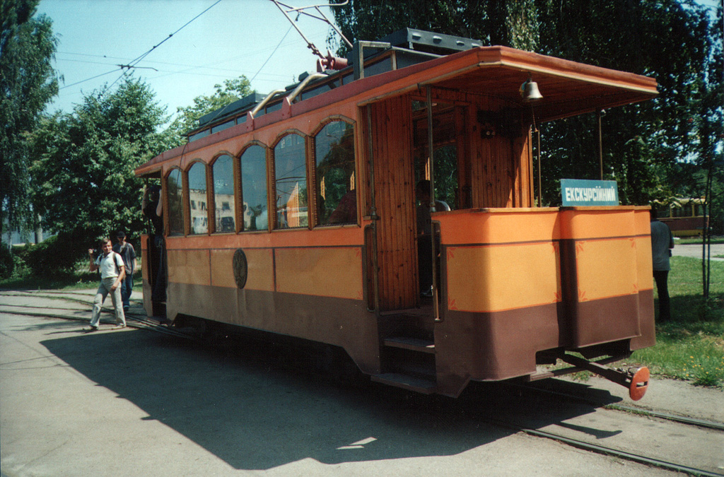 Žytomyr, 2-axle motor car č. РЕТРО